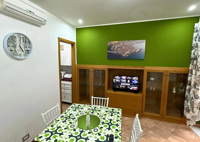 Shore House - 100m To Sea Apartment Cefalu
